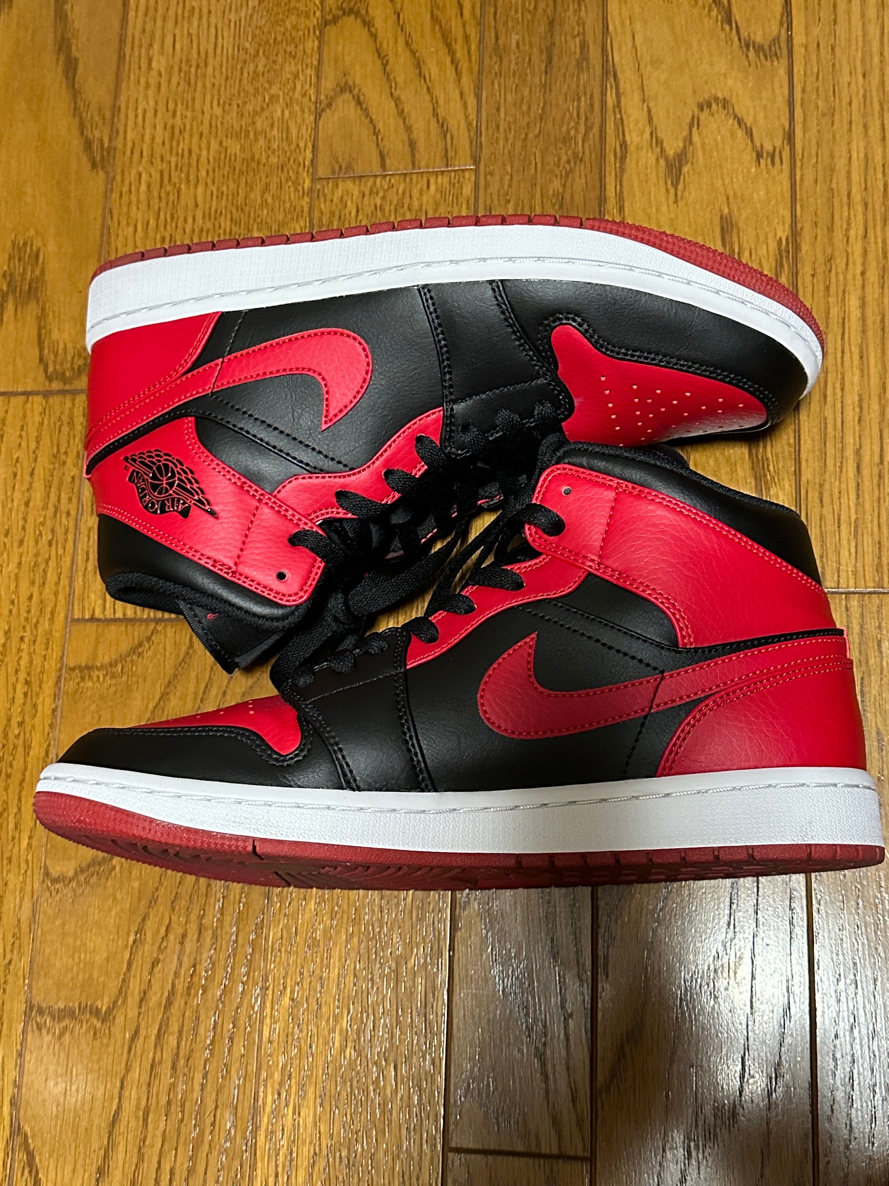 Nike Air Jordan 1 Mid "Bred"