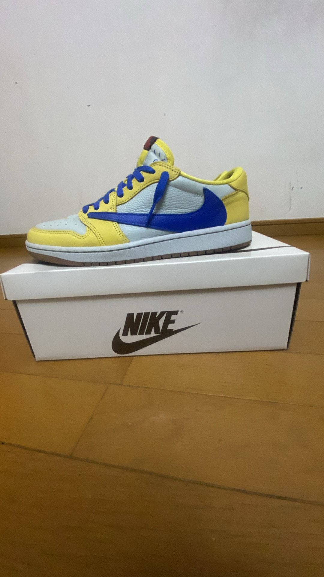 Travis Scott × Nike Women's Air Jordan 1 Retro Low OG "Canary"