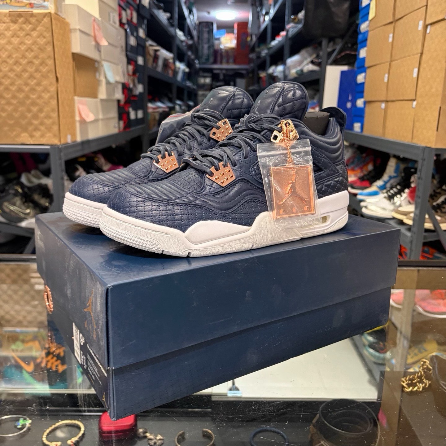Nike Air Jordan 4 Retro "Obsidian"