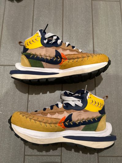 Jean-Paul Gaultier × sacai × Nike VaporWaffle "Sesame/Multi Color"