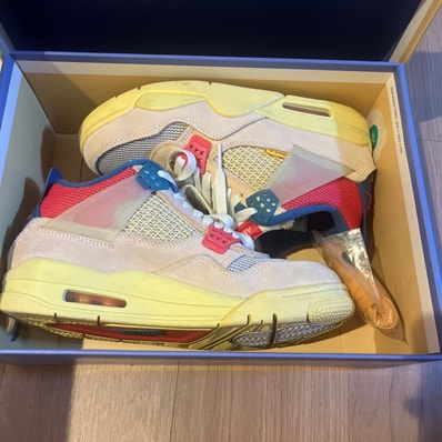 UNION × Nike Air Jordan 4 SP "Guava Ice/Light Fusion Red"