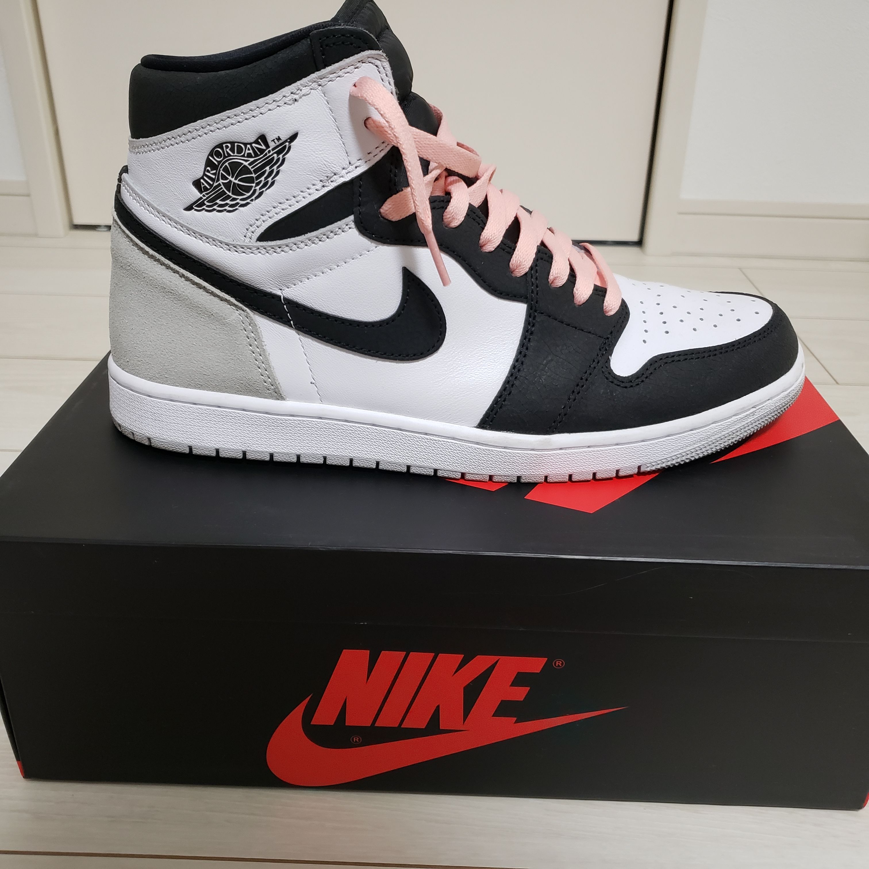 Nike Air Jordan 1 High OG "Bleached Coral"