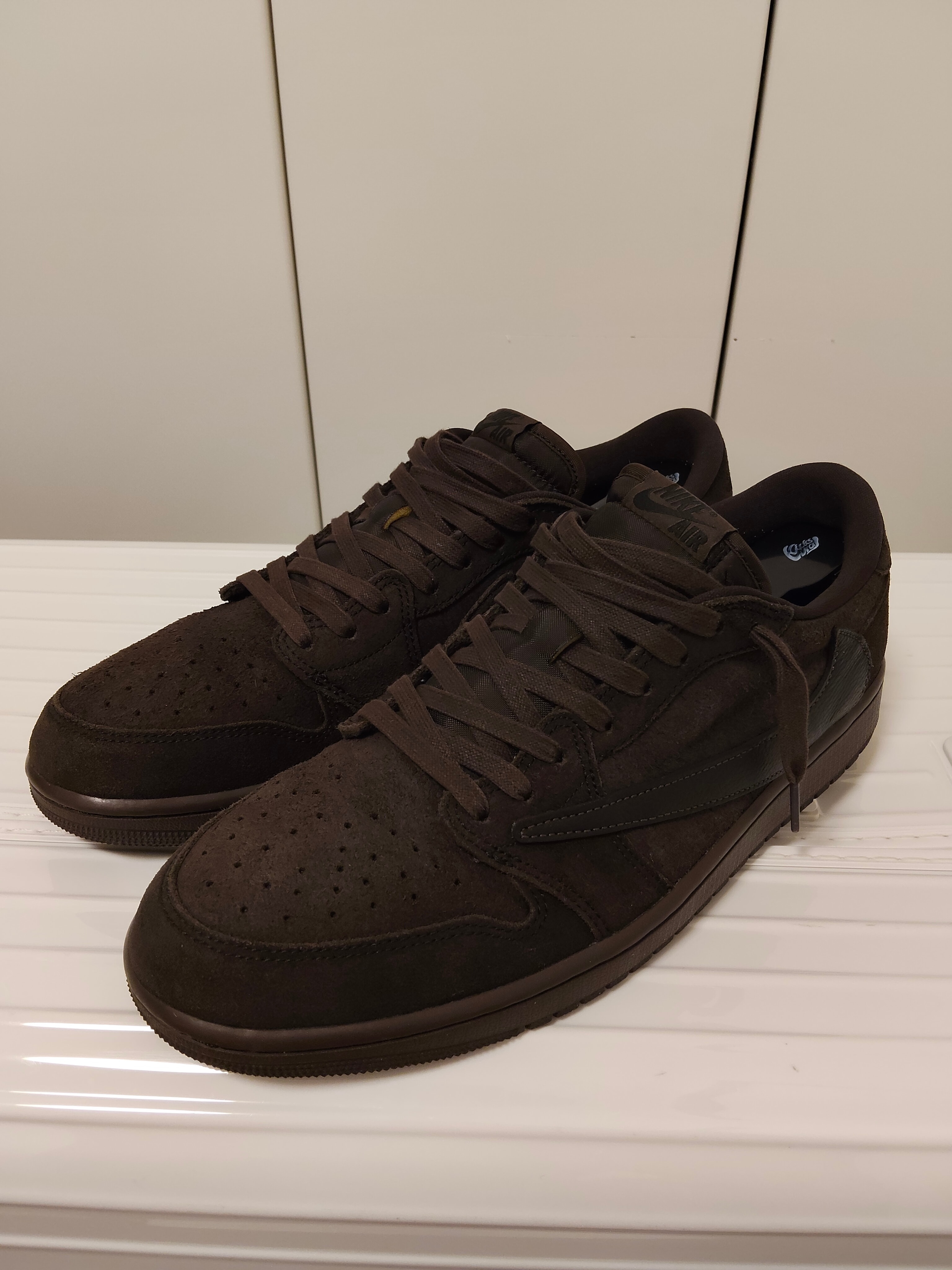 Travis Scott × Nike Air Jordan 1 Low OG SP "Velvet Brown and Dark Mocha"