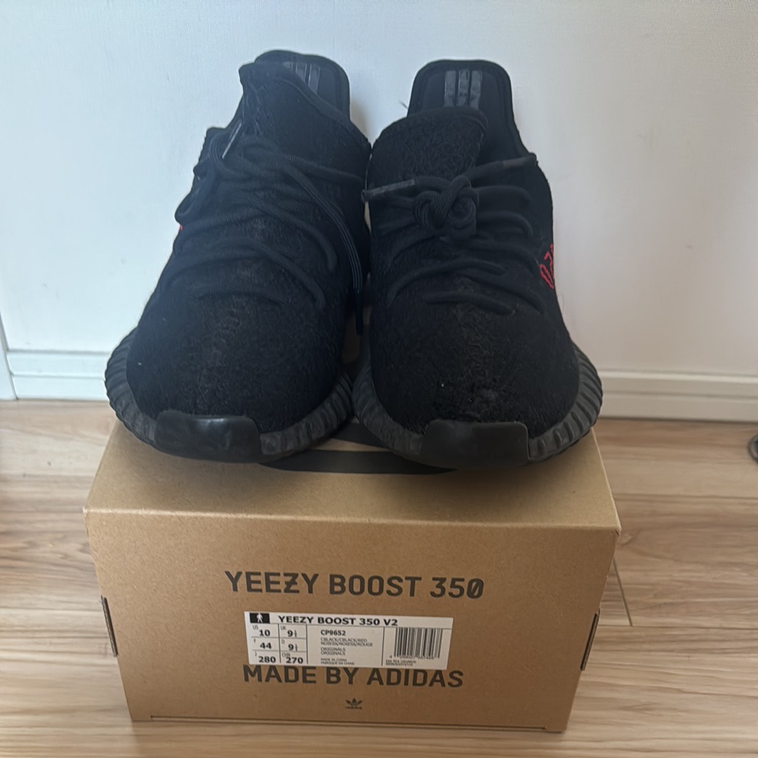 adidas YEEZY Boost 350 V2 "Core Black/Red" (2020)