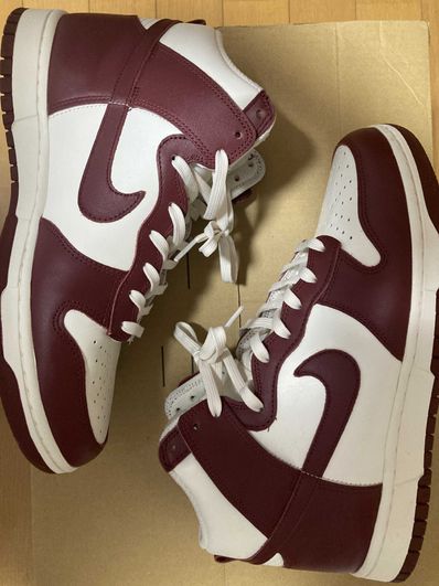 NIKE Women's DUNK HIGH "TEAM RED"