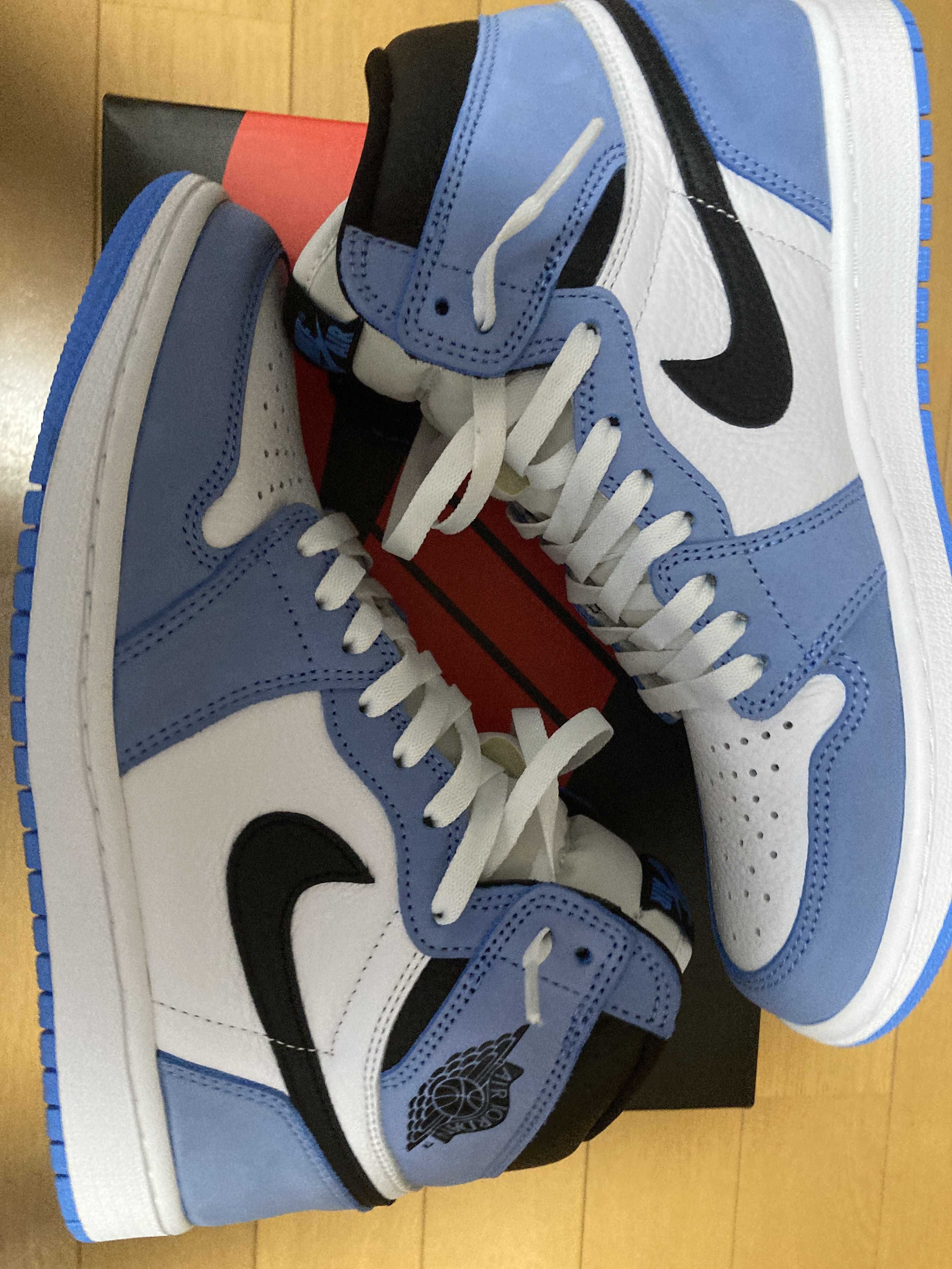 Nike Air Jordan 1 High OG "University Blue"