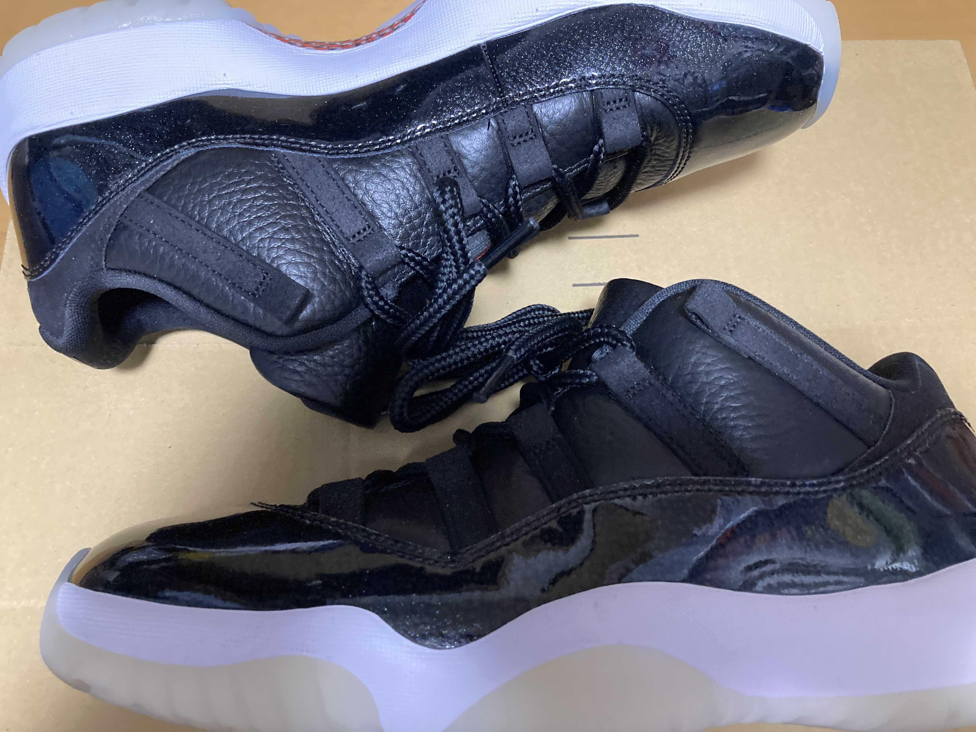 Nike Air Jordan 11 Low "72-10"