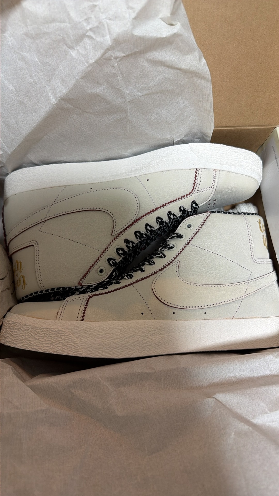 Welcome Skateboarding × Nike SB Blazer Mid "Sail"