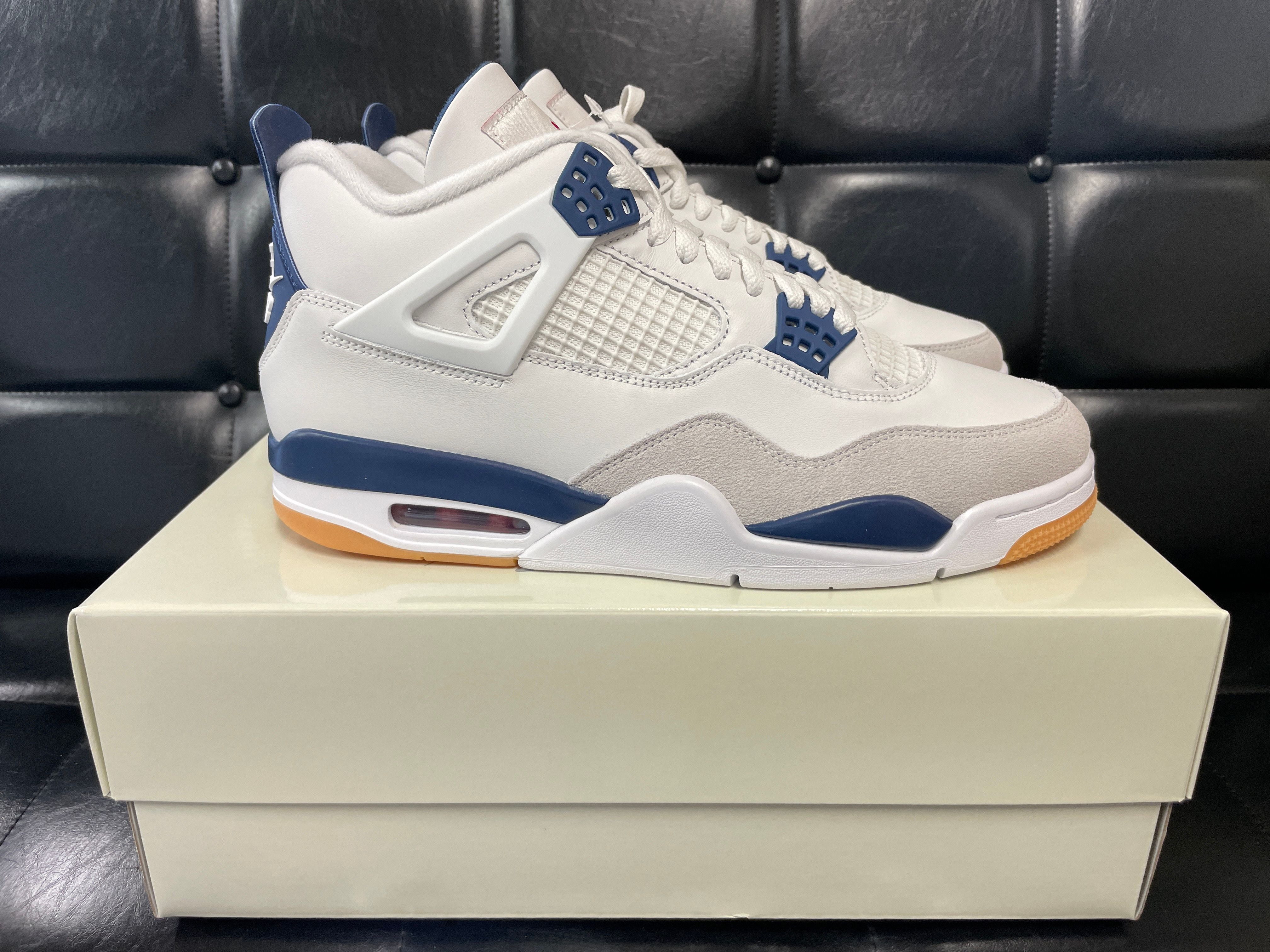 Nike SB Air Jordan 4 Retro SP "Summit White/Navy"
