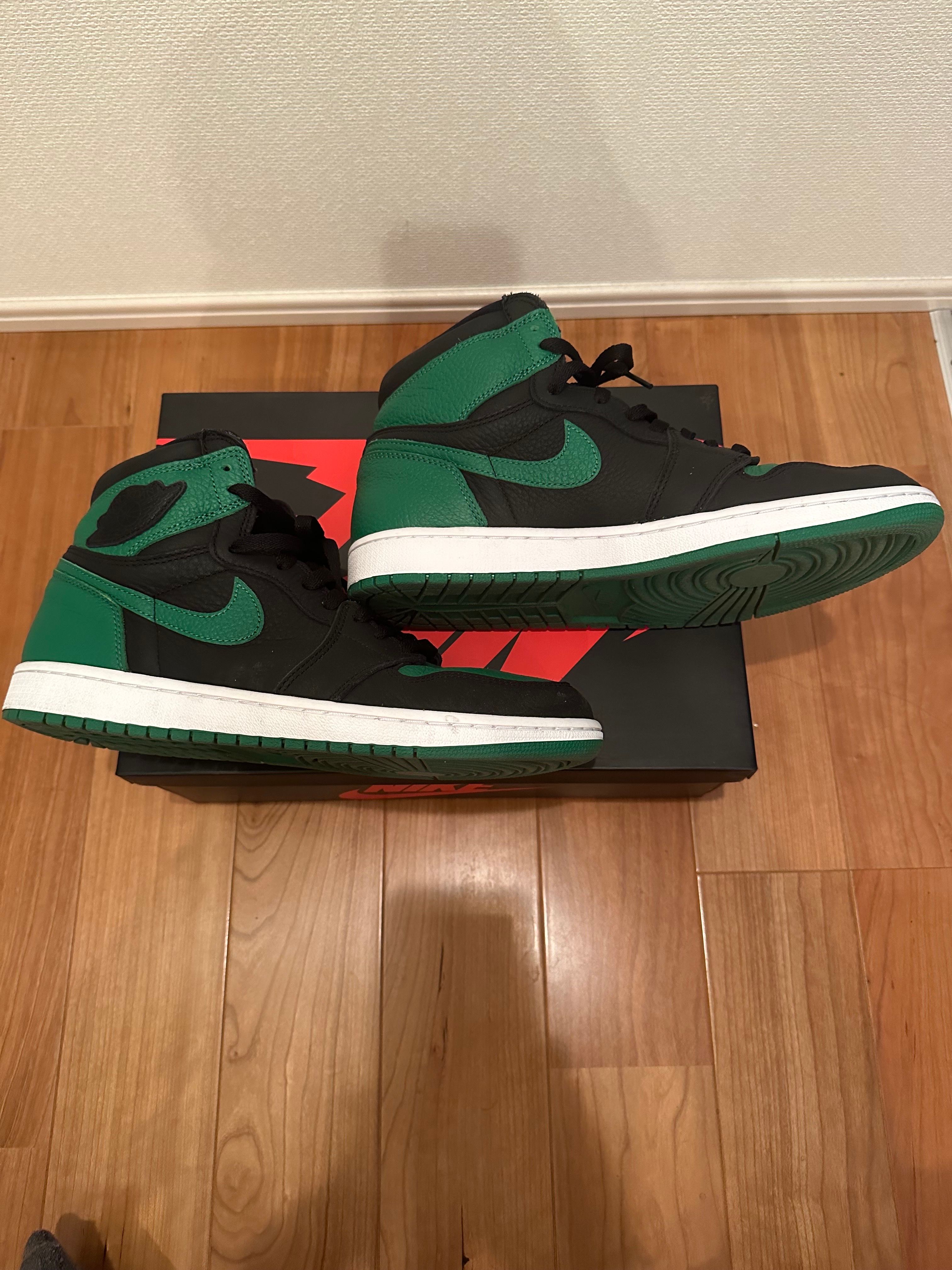Nike Air Jordan 1 Retro High OG "Black/Pine Green" (2020)