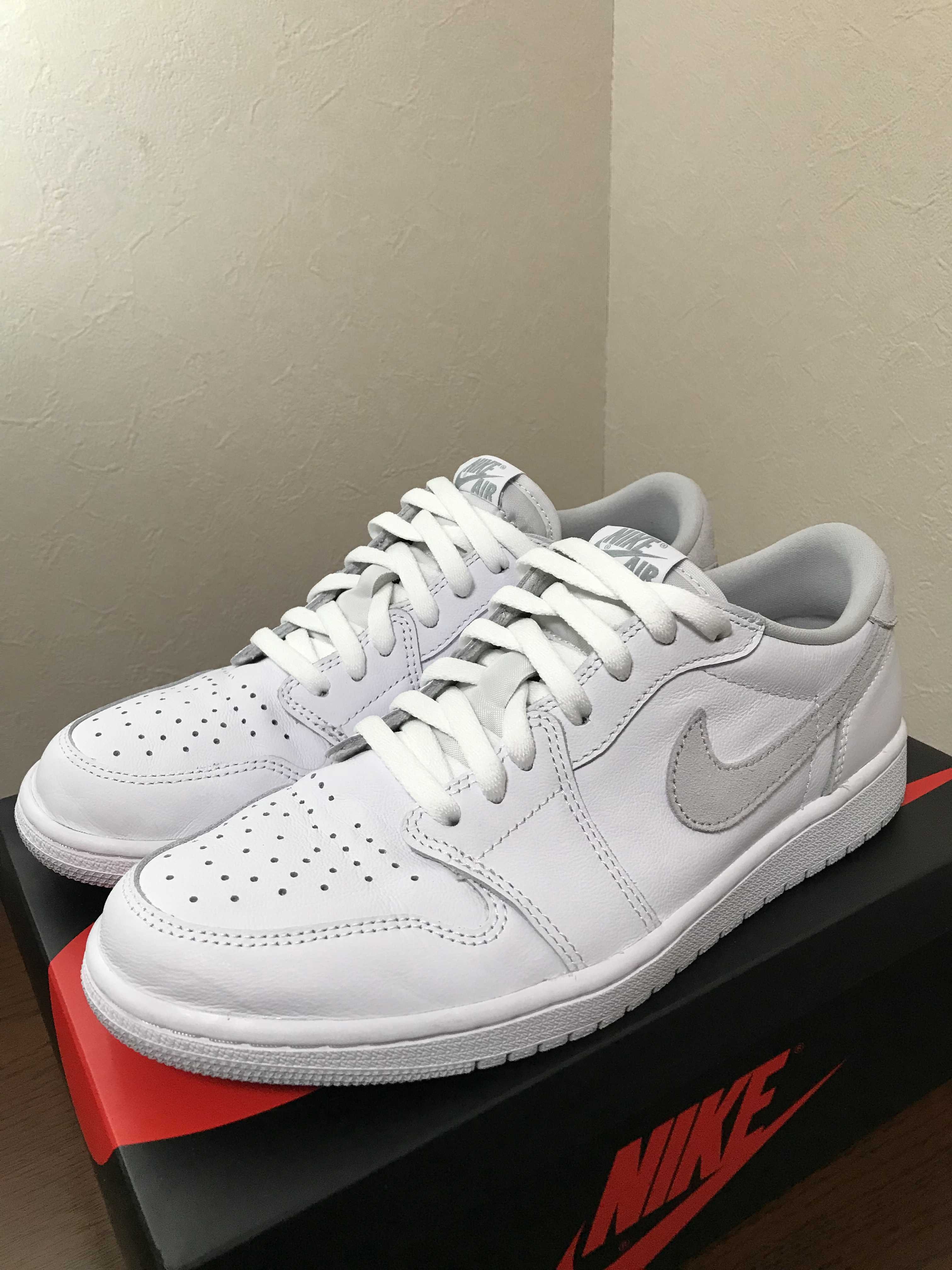Nike Air Jordan 1 Low OG "Neutral Grey"