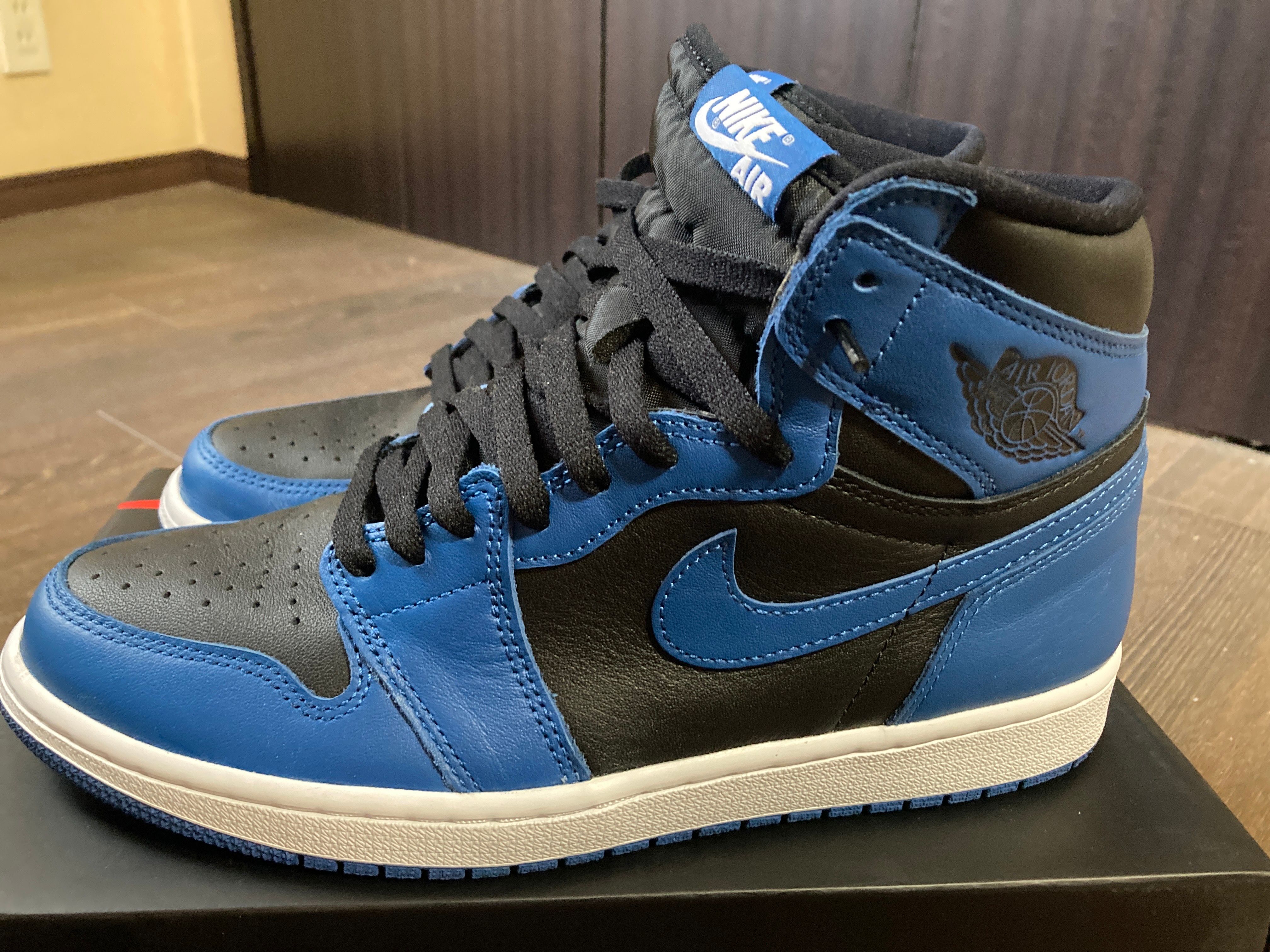Nike Air Jordan 1 Retro High OG "Dark Marina Blue"