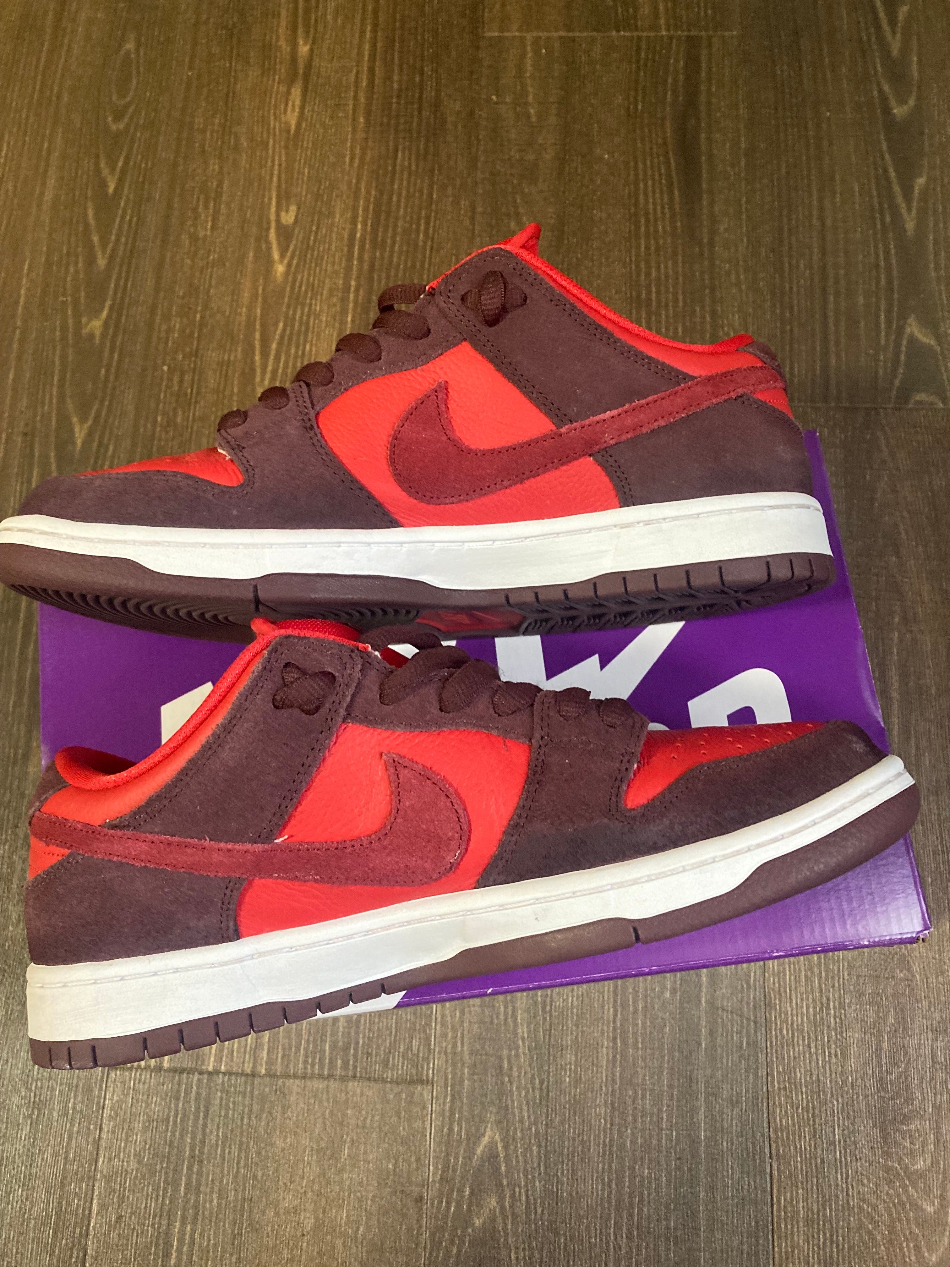 Nike SB Dunk Low "Cherry"