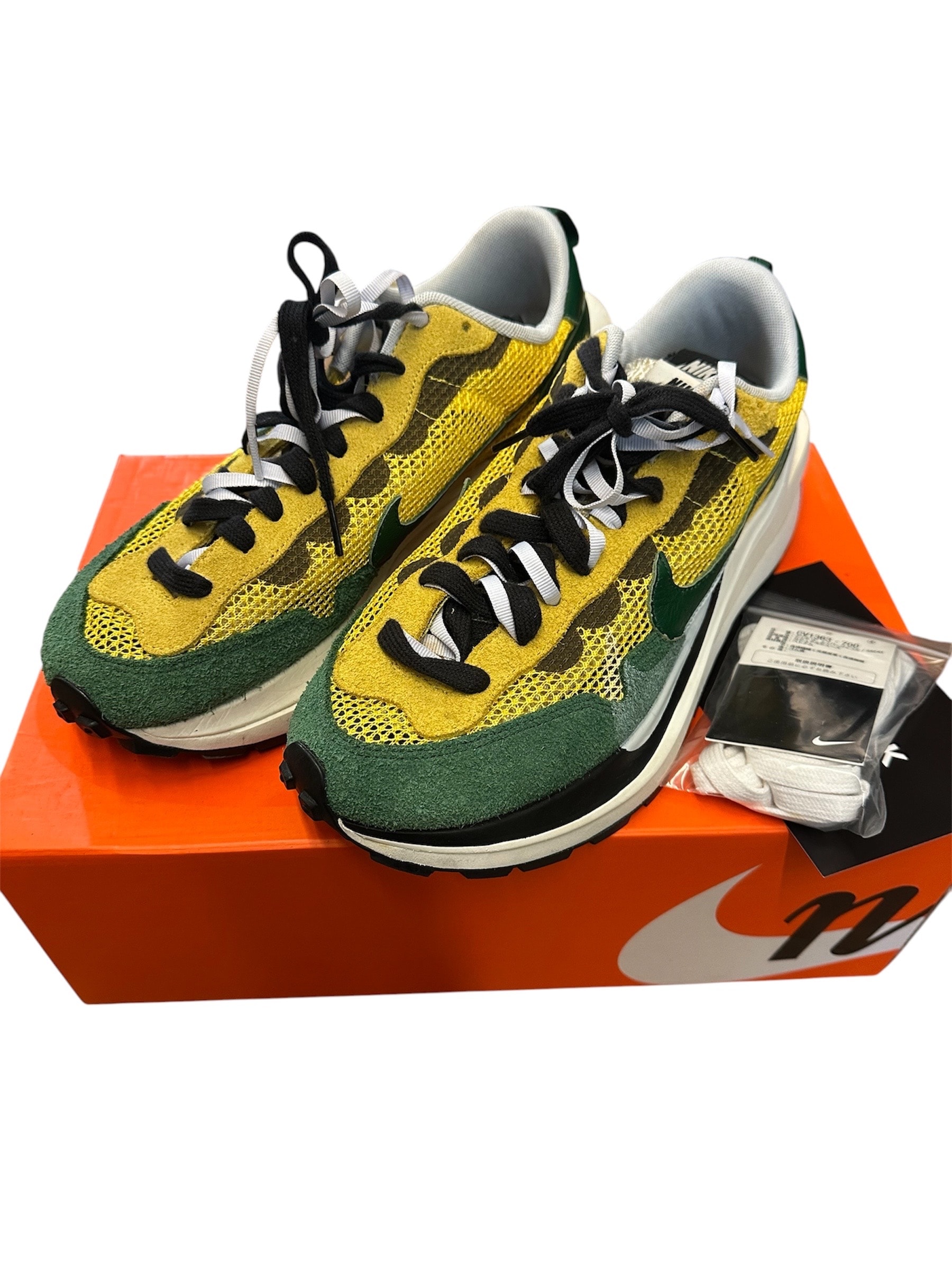 sacai × Nike Vapor Waffle "Tour Yellow/Stadium Green-Sail"