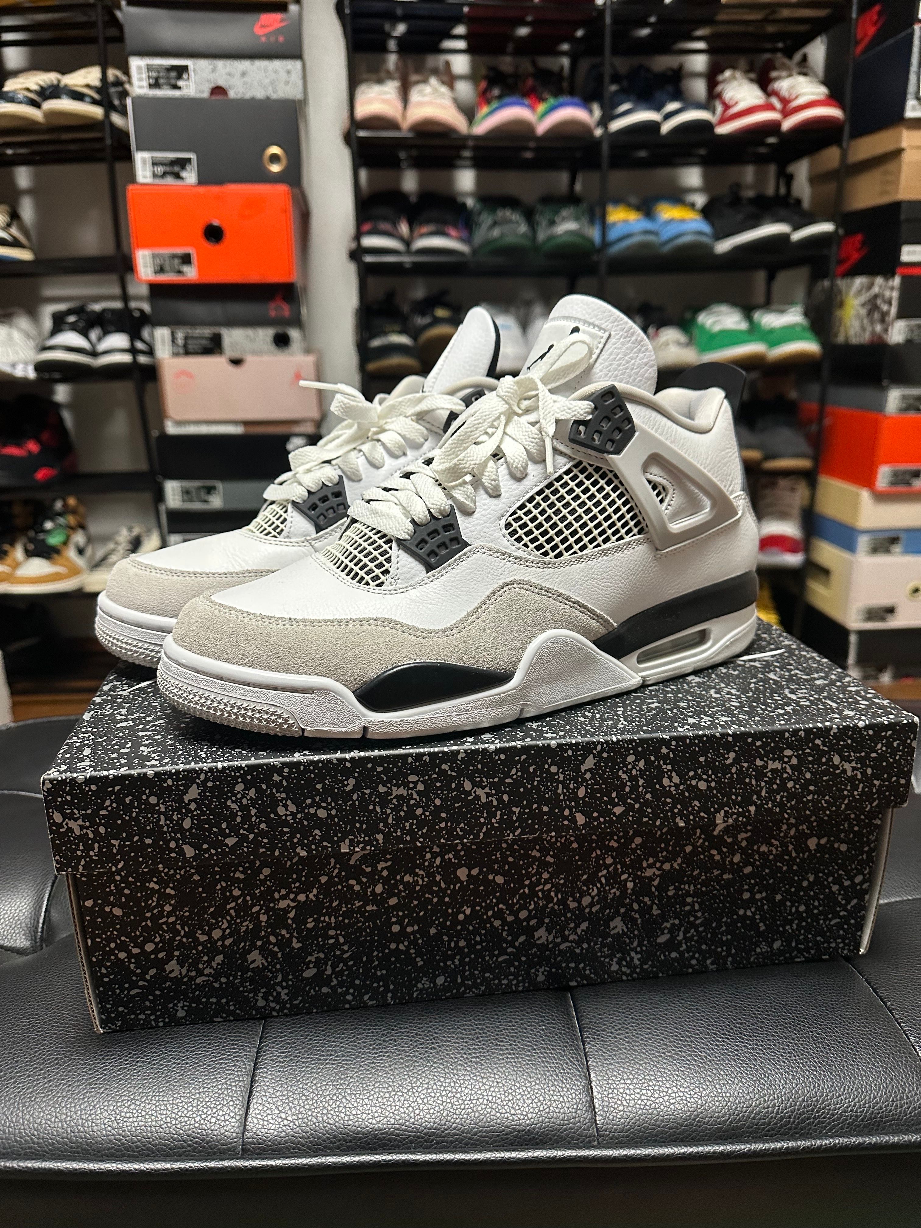 Nike Air Jordan 4 "Military Black"