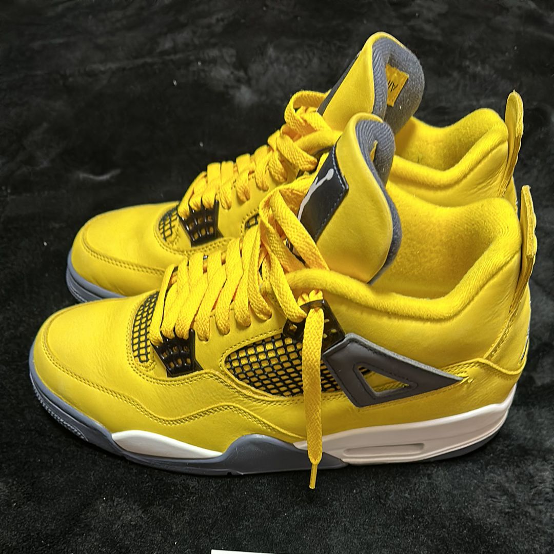 Nike Air Jordan 4 "Tour Yellow"