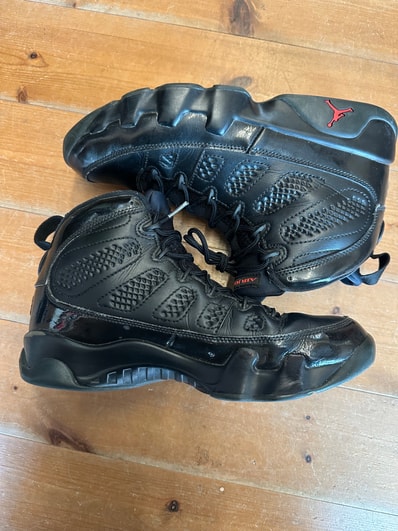 Nike Air Jordan 9 Retro "Bred"