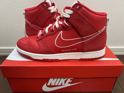 NIKE DUNK HIGH SE FIRST USE "UNIVERSITY RED"