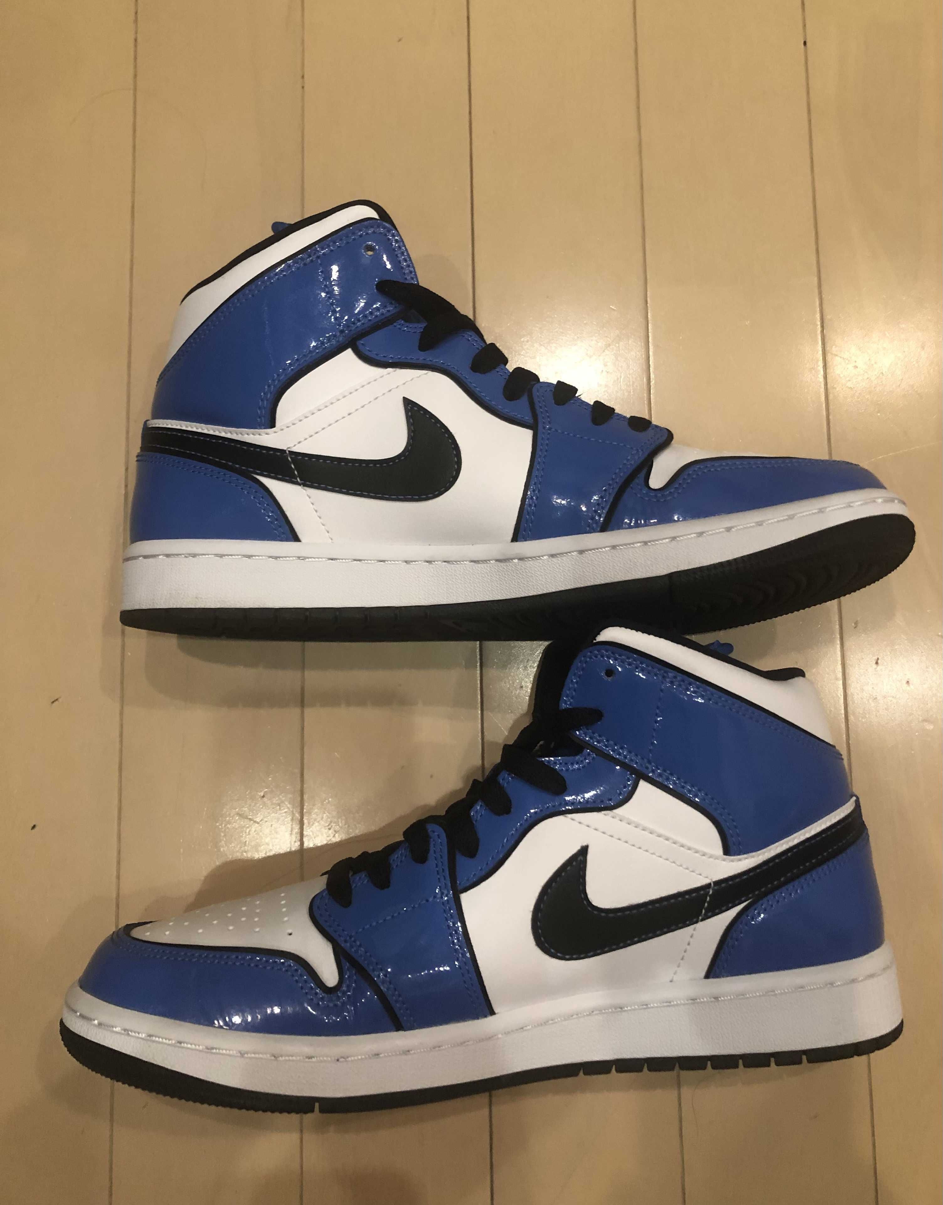 Nike Air Jordan 1 Mid SE "Signal Blue"