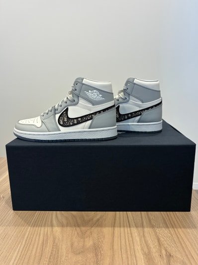 Dior × Nike Air Jordan 1 High OG "DIOR"