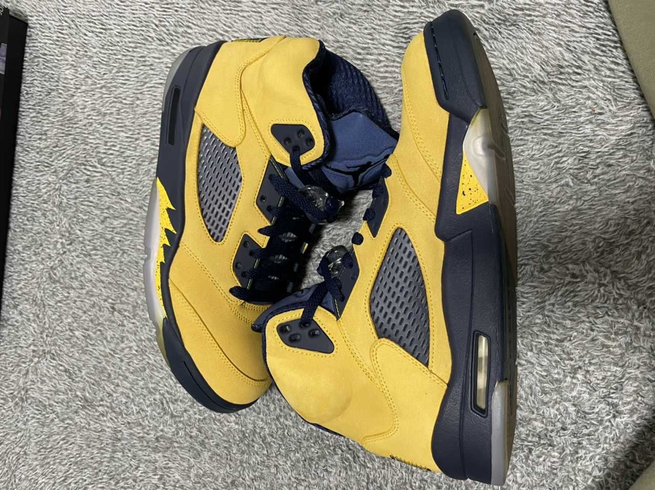 NIKE AIR JORDAN 5 "MICHIGAN"