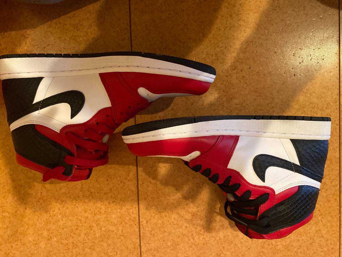 Nike Women's Air Jordan 1 High OG "Satin Red"