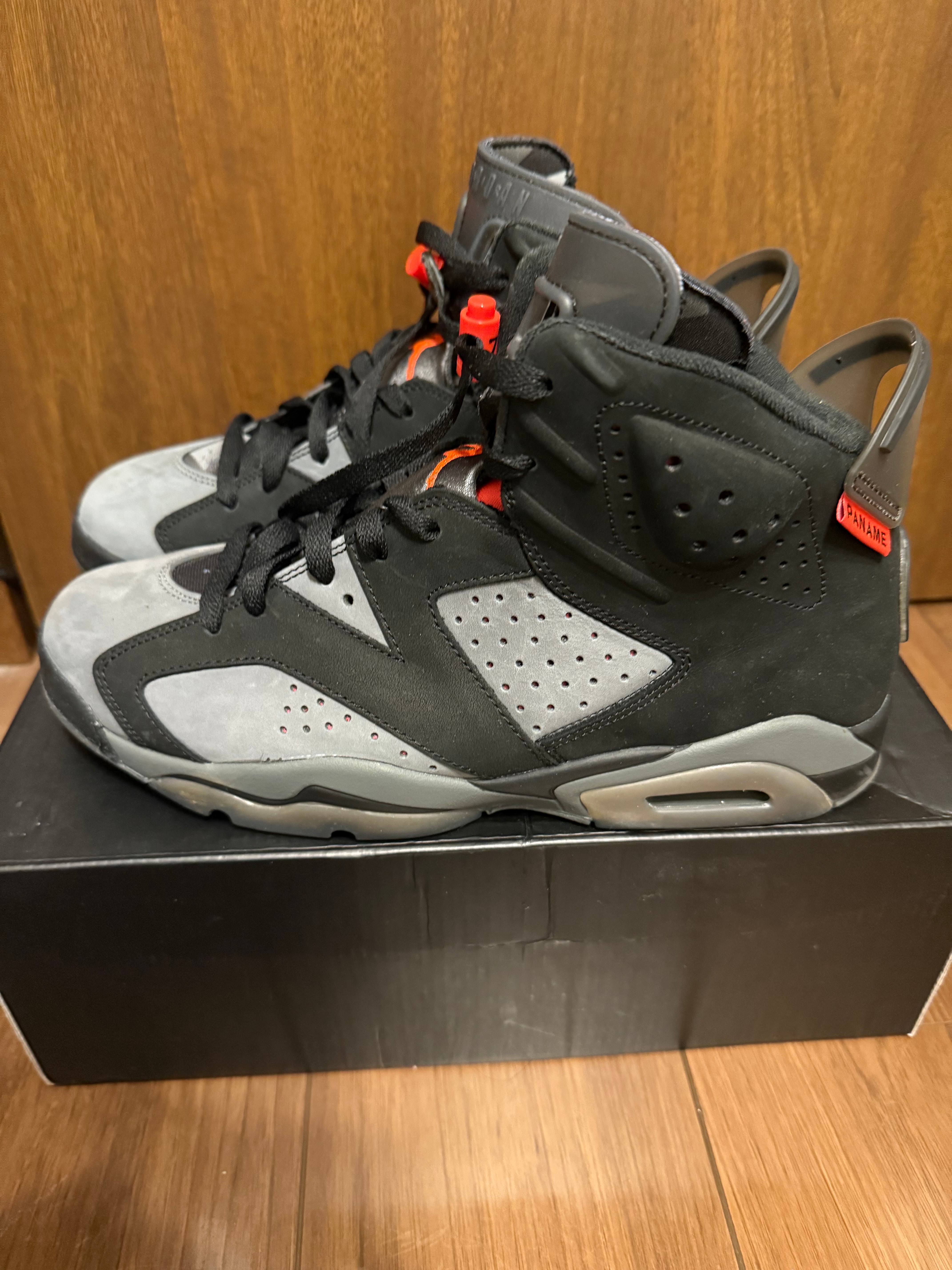 NIKE × PARIS SAINT GERMAIN AIR JORDAN 6 RETRO INFRARED