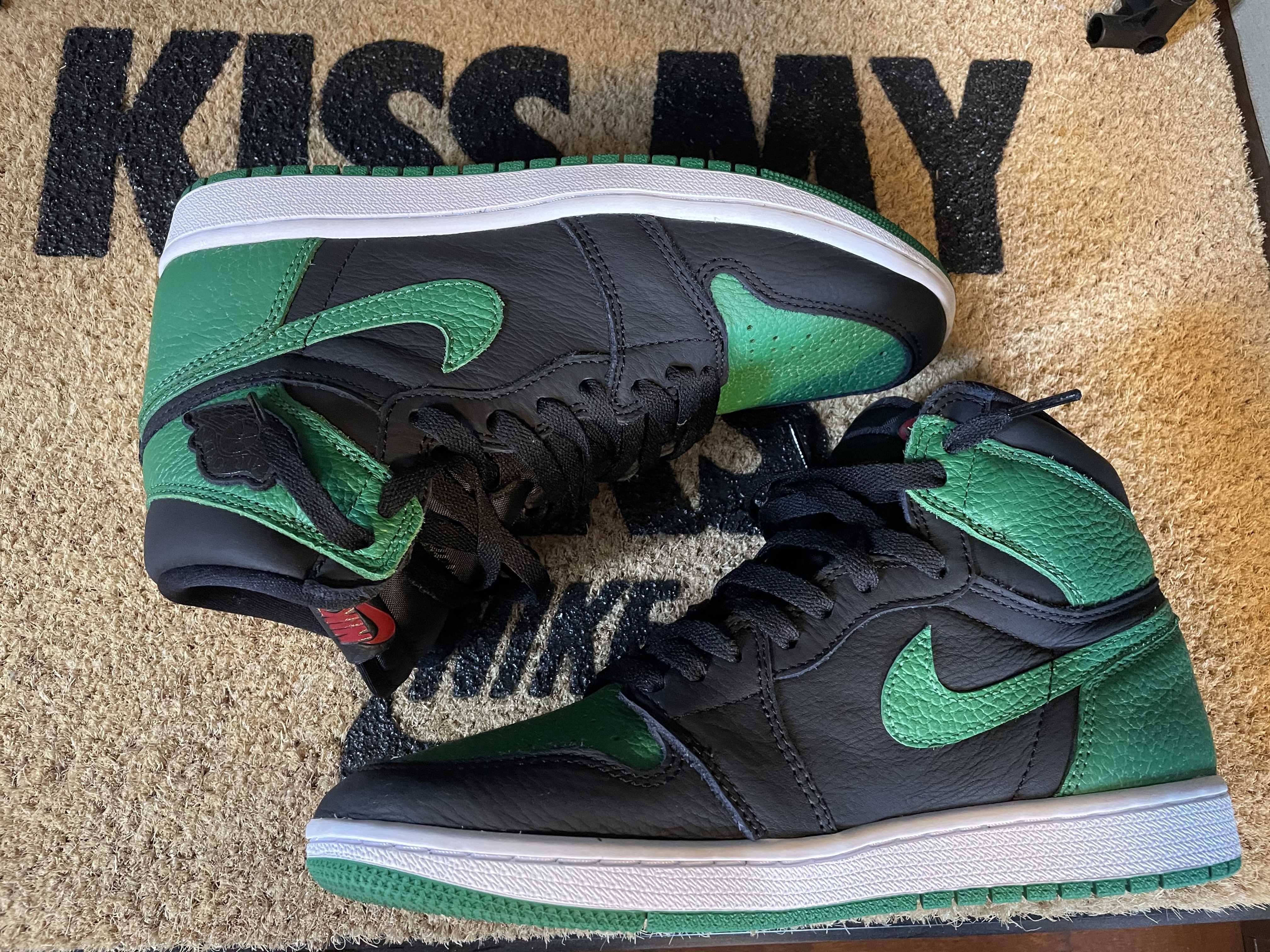 Nike Air Jordan 1 Retro High OG "Black/Pine Green" (2020)
