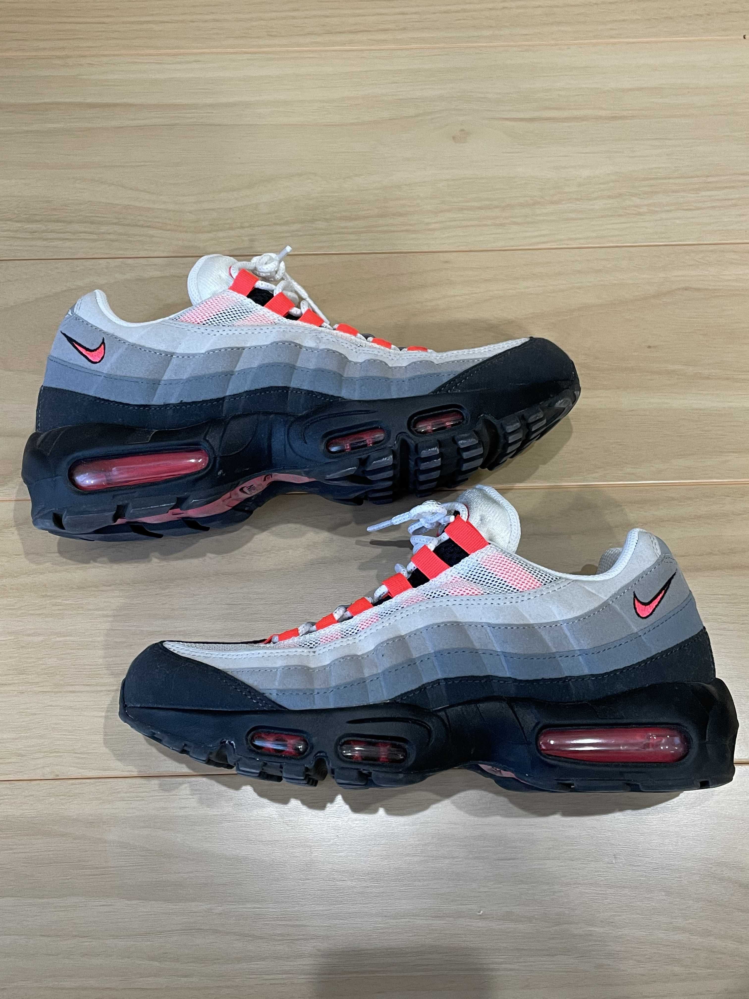 Nike Air Max 95 "White/Solar Red"