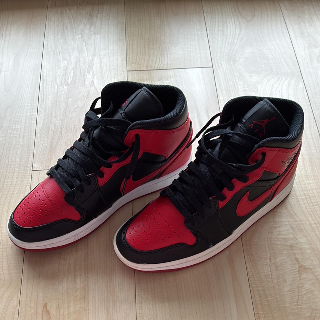 Nike Air Jordan 1 Mid "Bred"