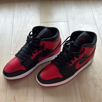 Nike Air Jordan 1 Mid "Bred"
