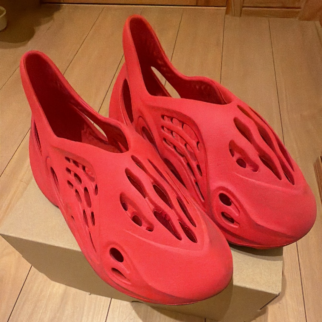 adidas YEEZY Foam Runner "Vermilion"