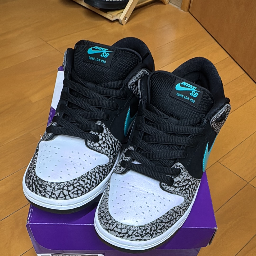 Nike SB Dunk Low "Elephant/Safari"