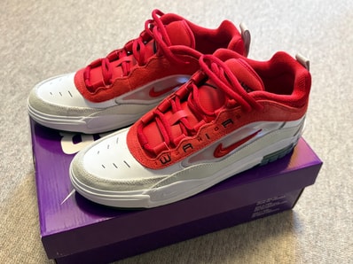 Nike Air Max Ishod "White/Summit White/Varsity Red"