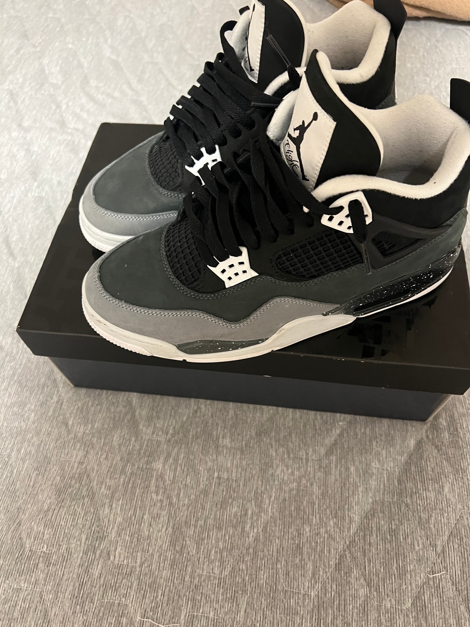 Nike Air Jordan 4 Retro "Fear"