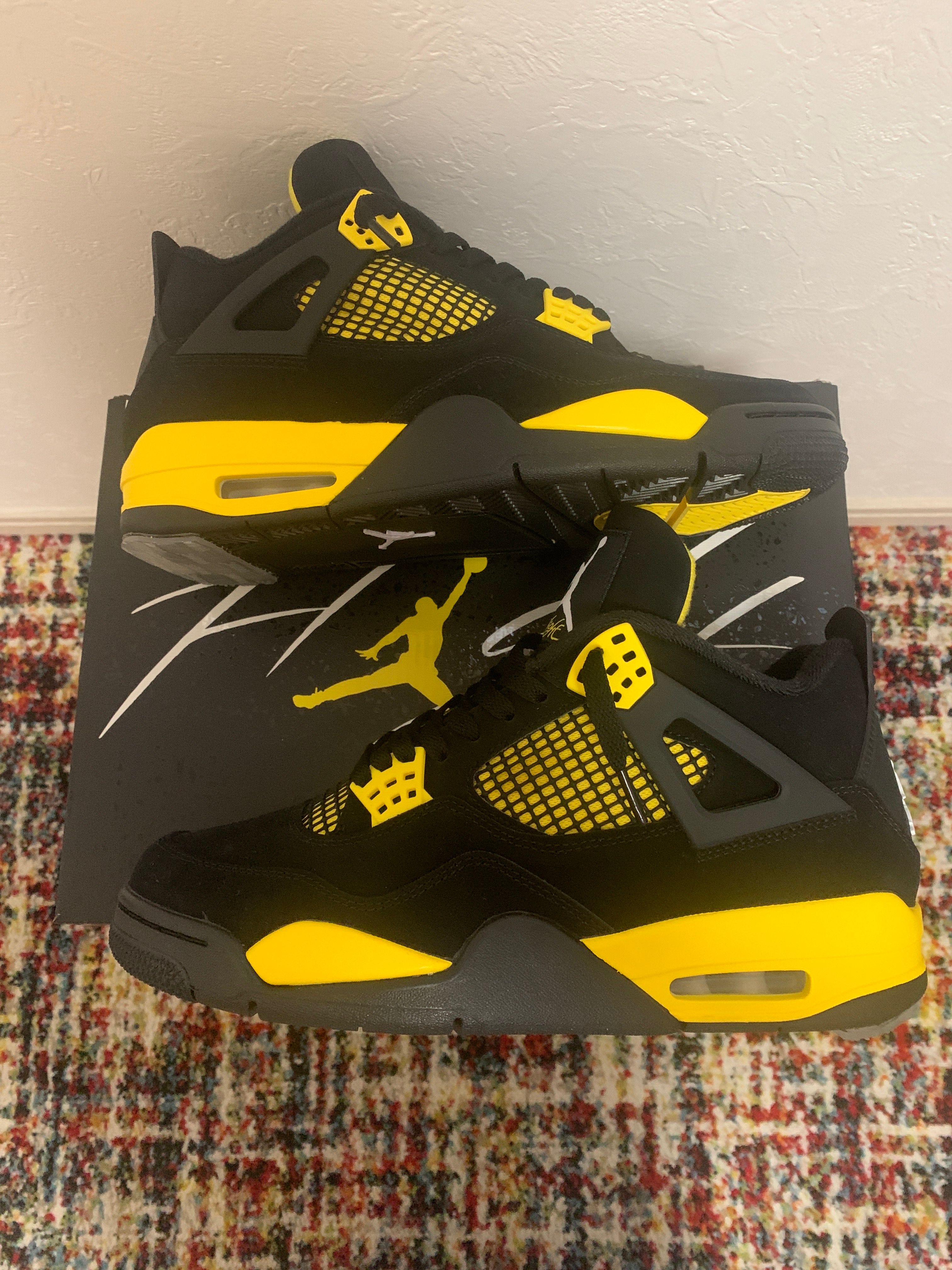 Nike Air Jordan 4 Retro "Thunder"(2023)