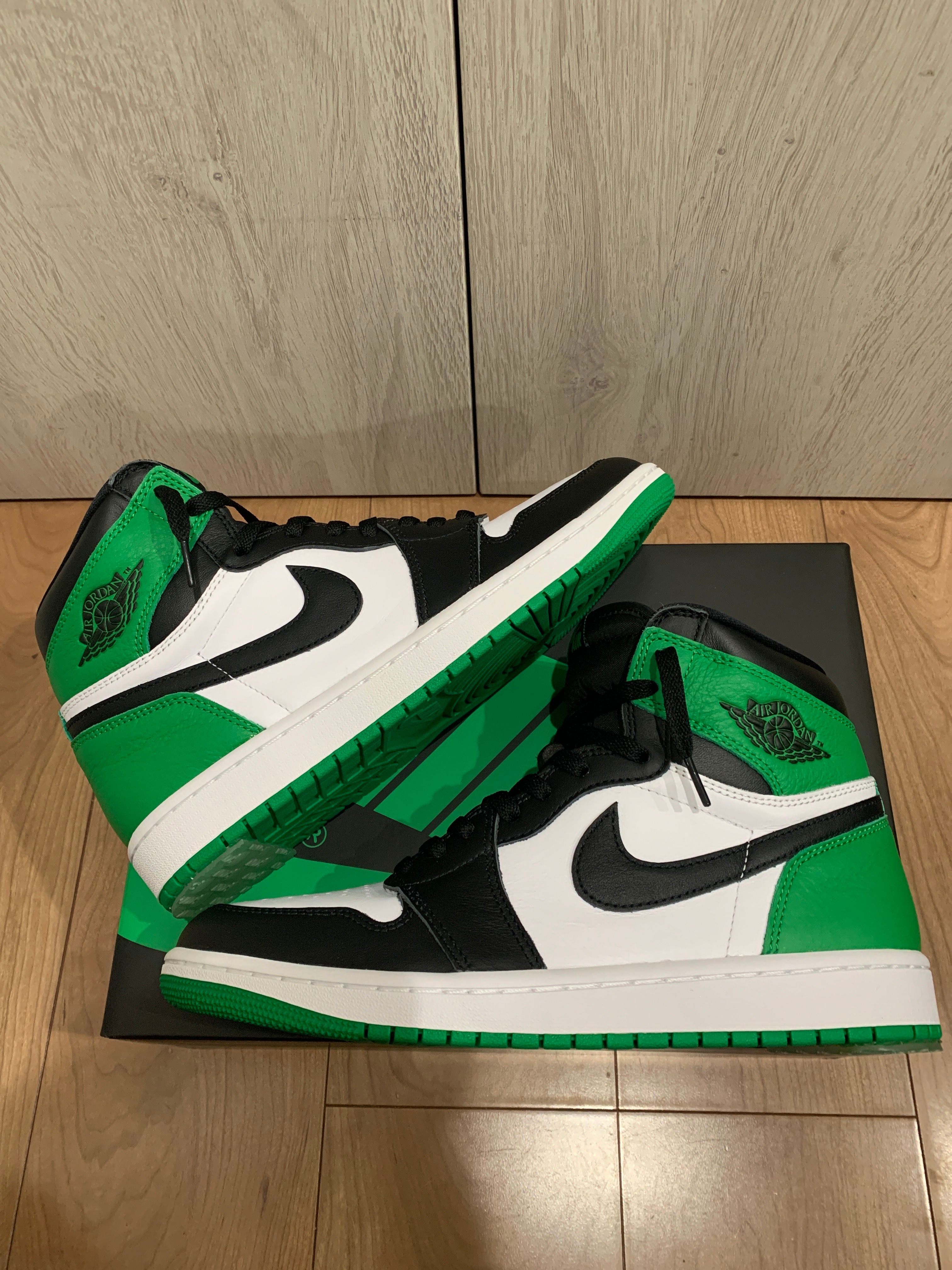 Nike Air Jordan 1 Retro High OG "Celtics/Black and Lucky Green" (2023)