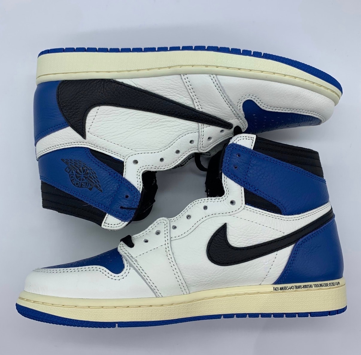 Travis Scott × fragment design × Nike Air Jordan 1 Retro High OG SP "Military Blue"