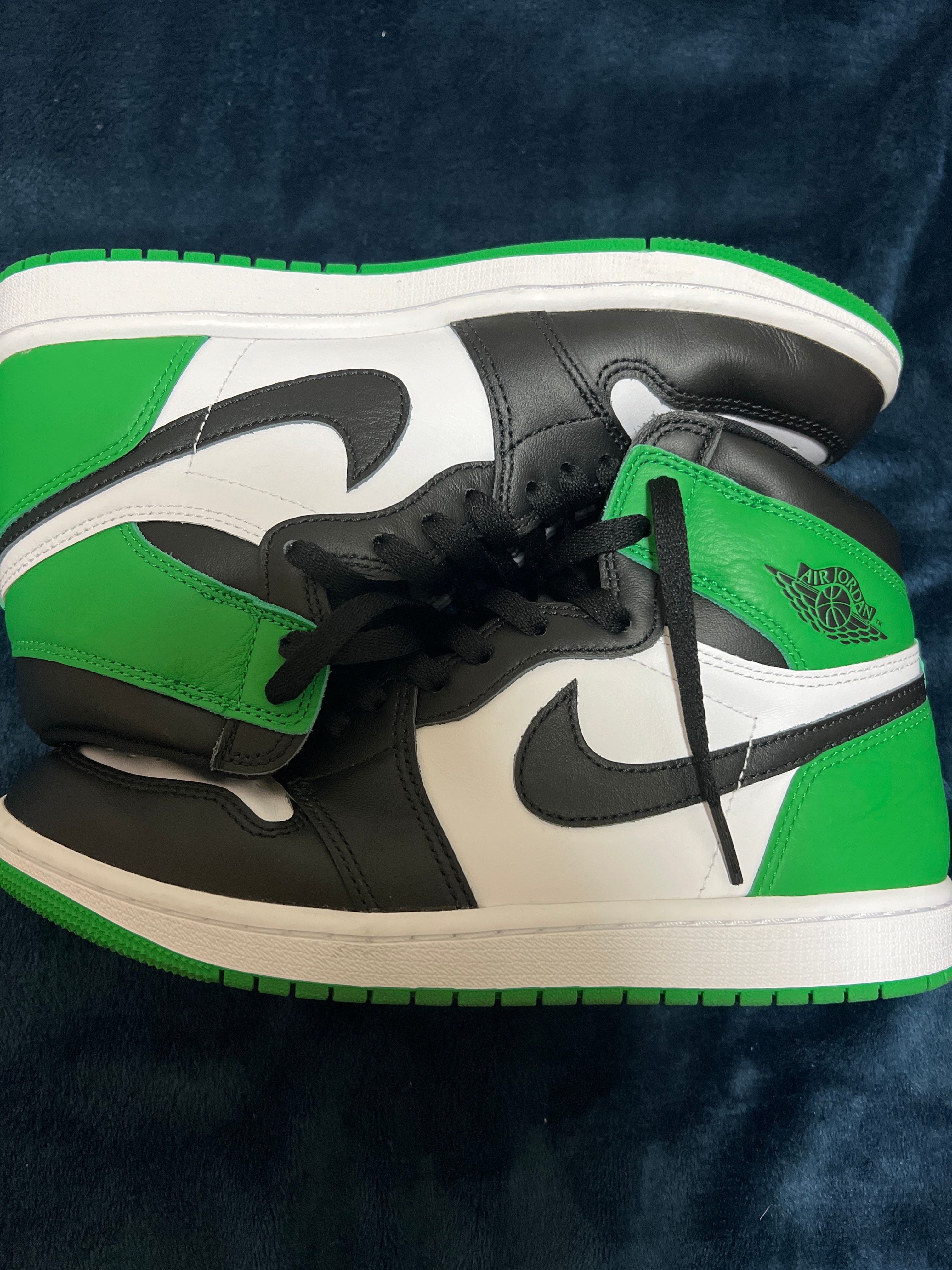 Nike Air Jordan 1 Retro High OG "Celtics/Black and Lucky Green" (2023)