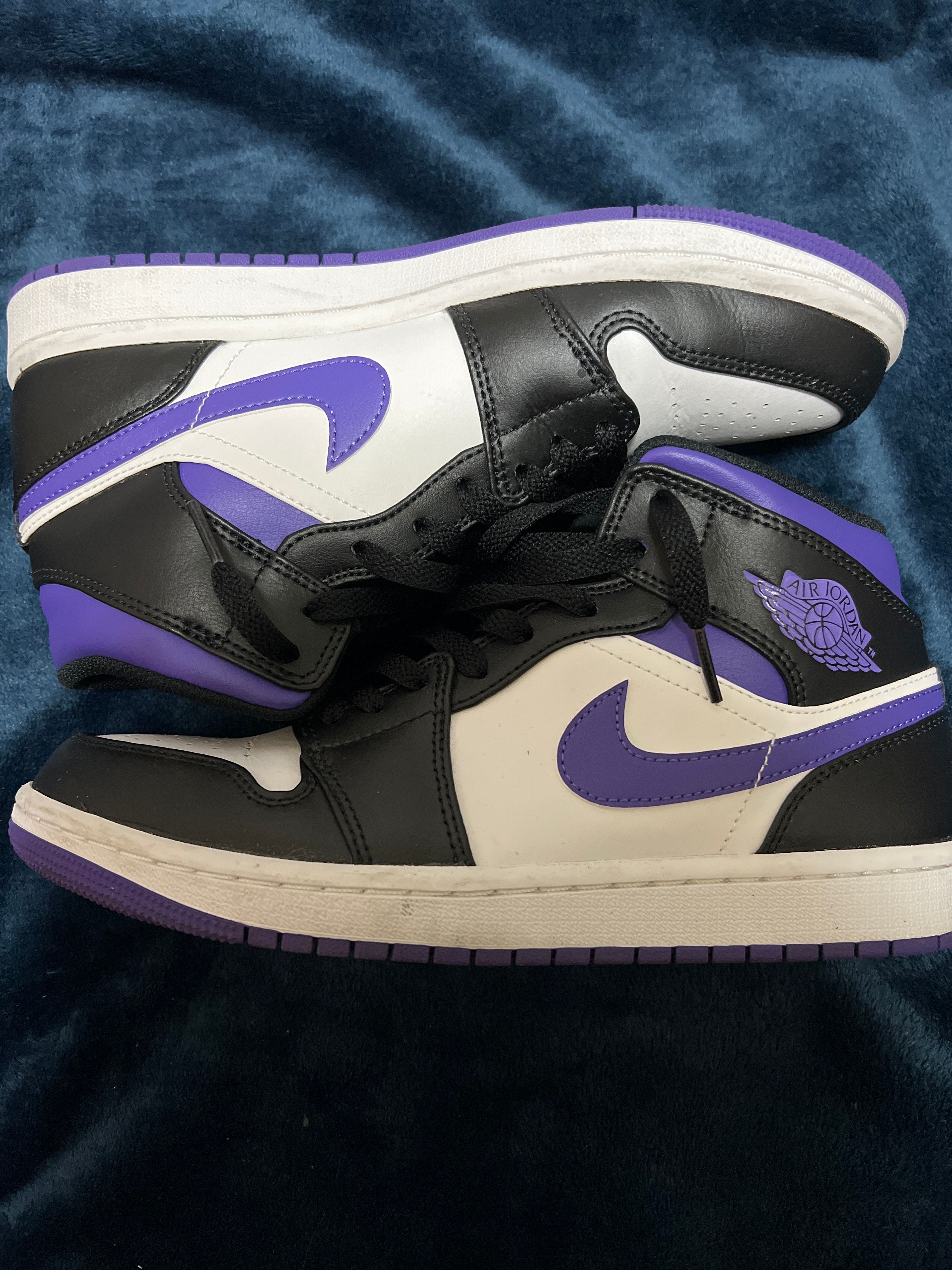 Nike Air Jordan 1 Mid "Black/Court Purple"