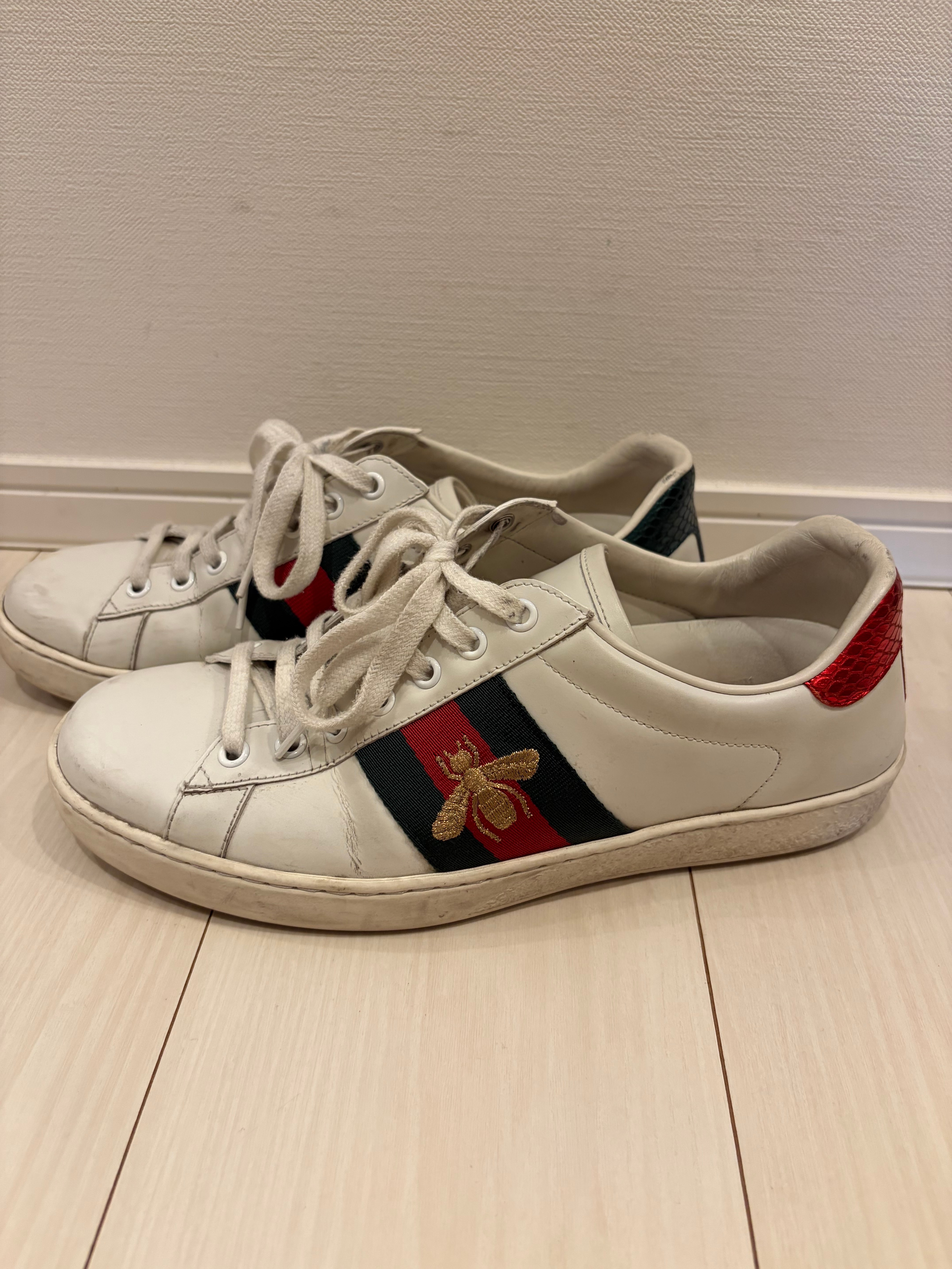 GUCCI Ace with Bee Sneaker "White Leather"