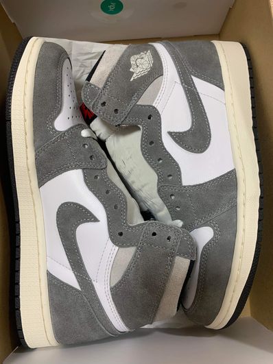 Nike Air Jordan 1 Retro High OG "Black and Smoke Grey"