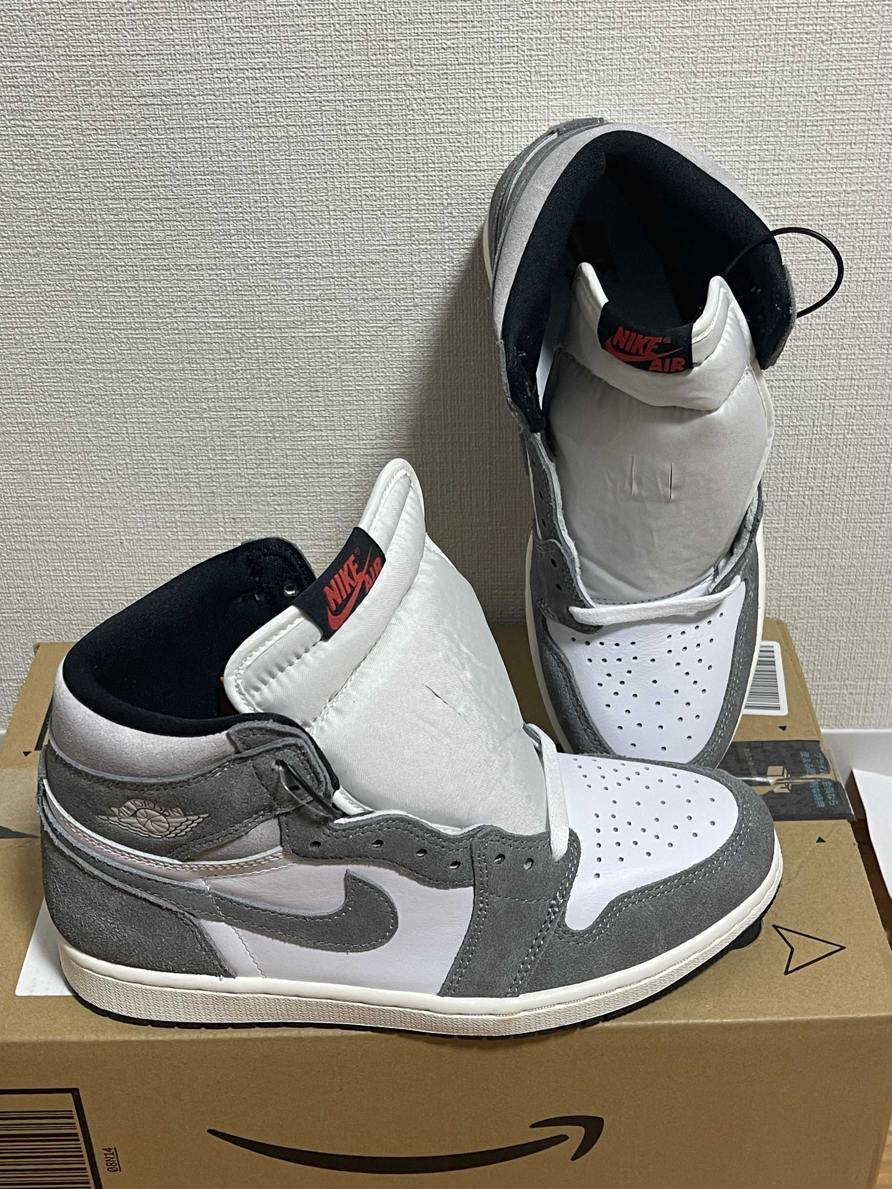 Nike Air Jordan 1 Retro High OG "Black and Smoke Grey"