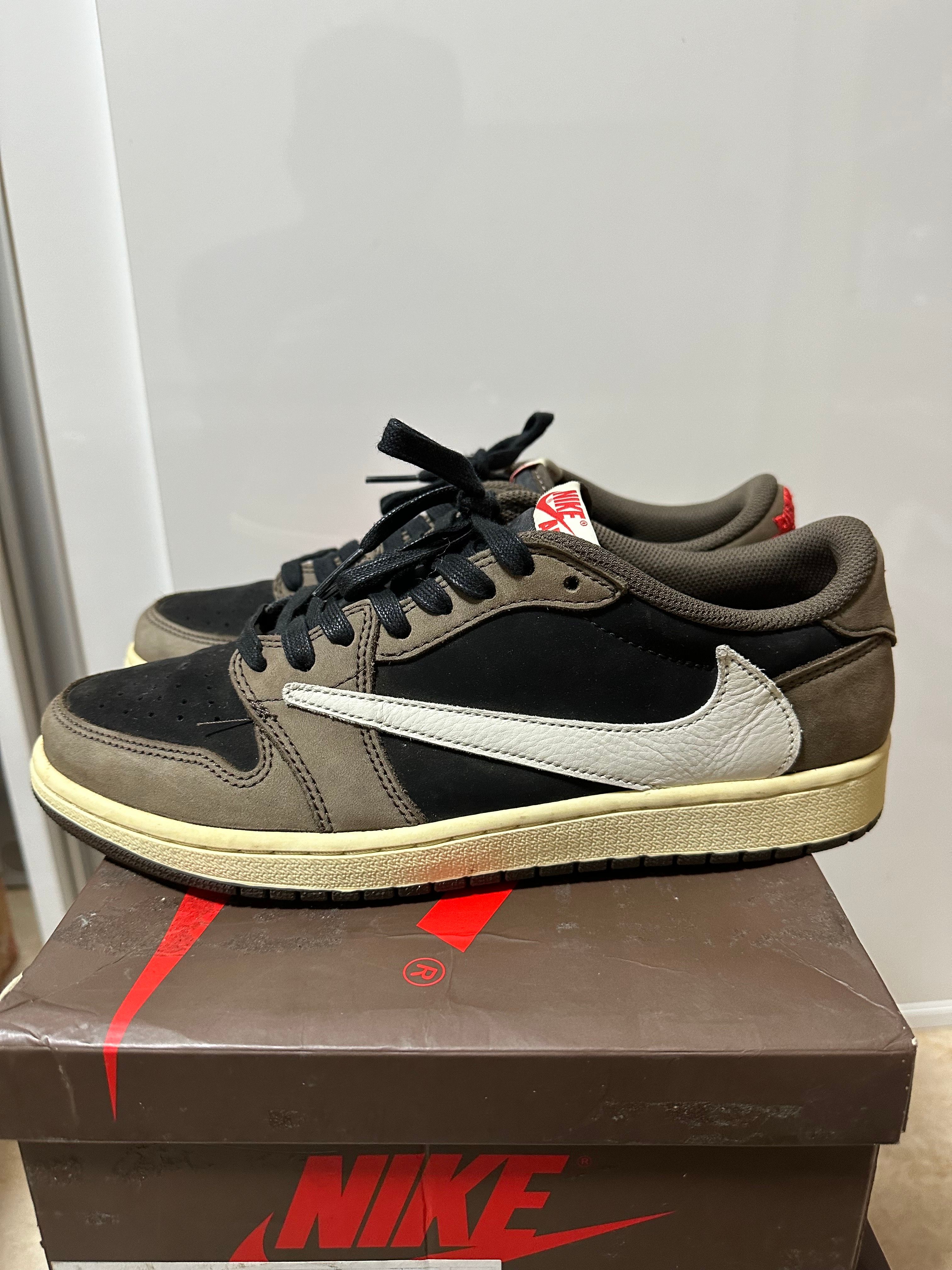 Travis Scott × Nike Air Jordan 1 Low OG SP-T  "Black/Dark Mocha"