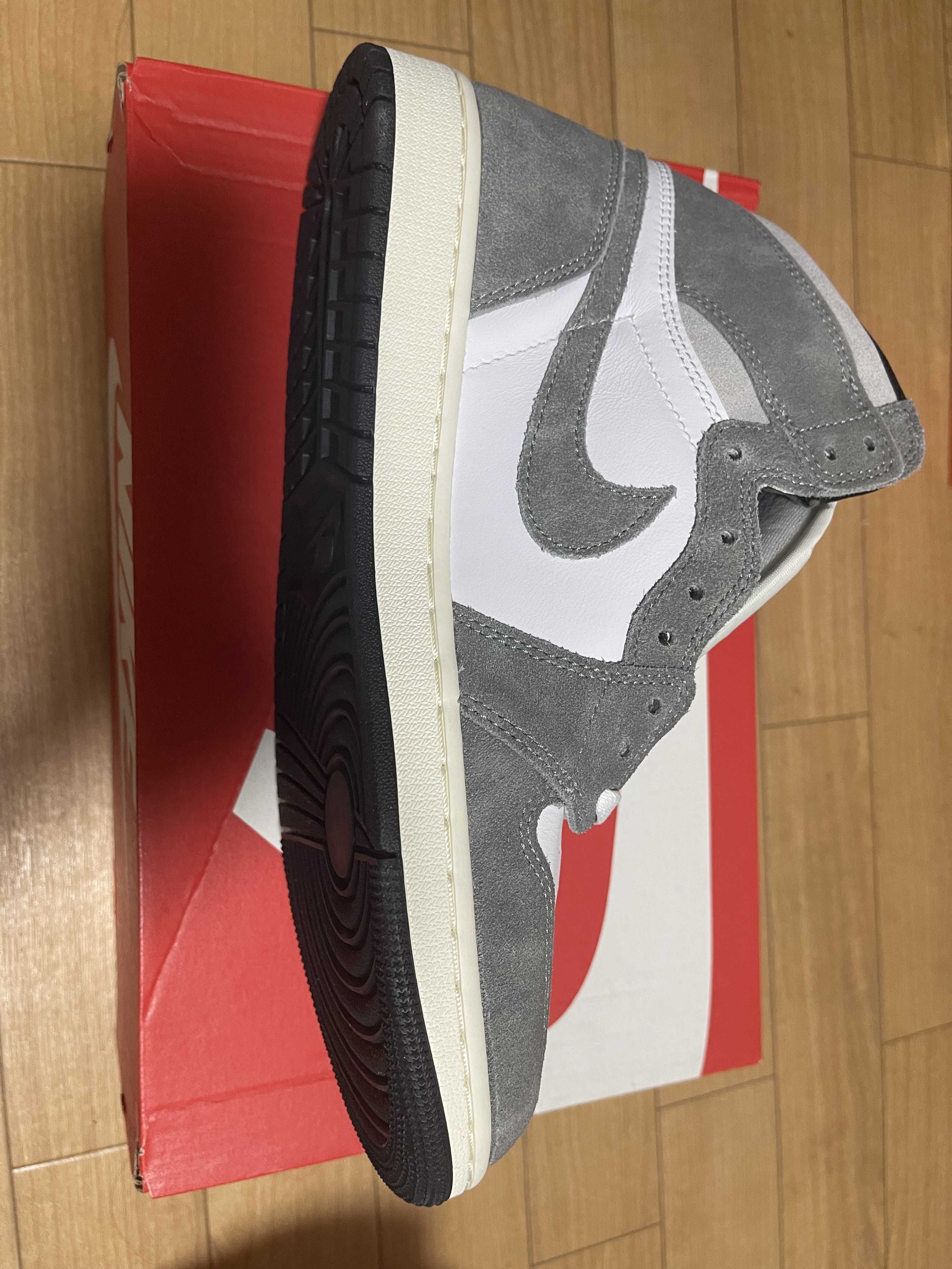 Nike Air Jordan 1 Retro High OG "Black and Smoke Grey"