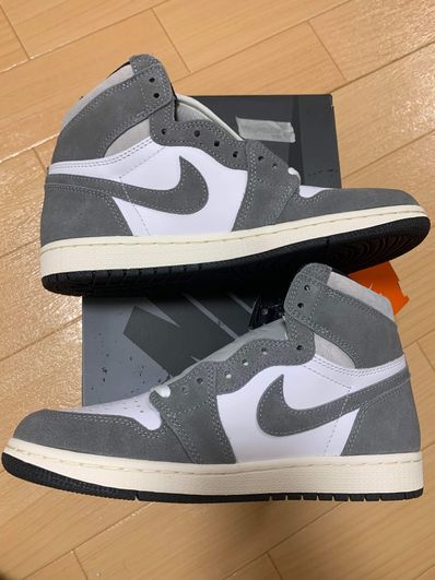 Nike Air Jordan 1 Retro High OG "Black and Smoke Grey"