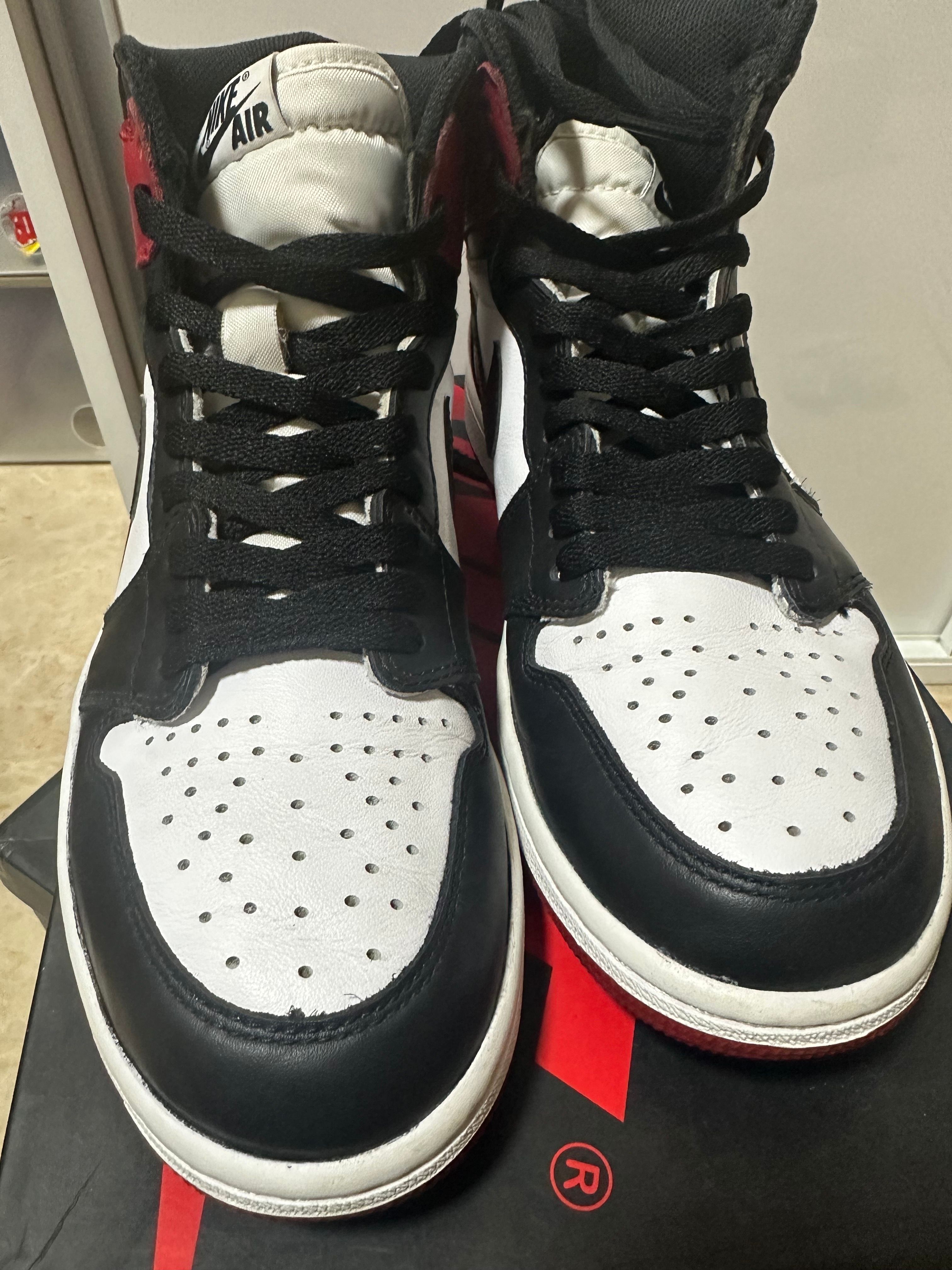 Nike Air Jordan 1 Retro High OG "Black Toe"(2016)