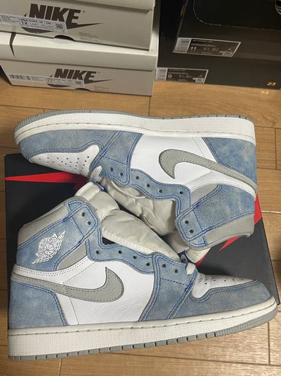 Nike Air Jordan 1 High OG "Hyper Royal"