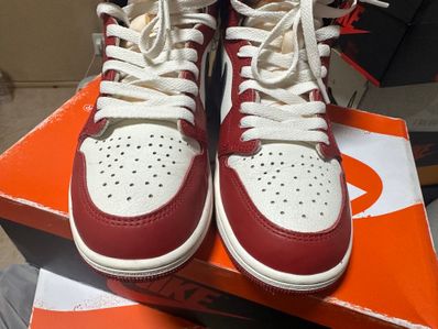 Nike Air Jordan 1 High OG "Lost & Found/Chicago"