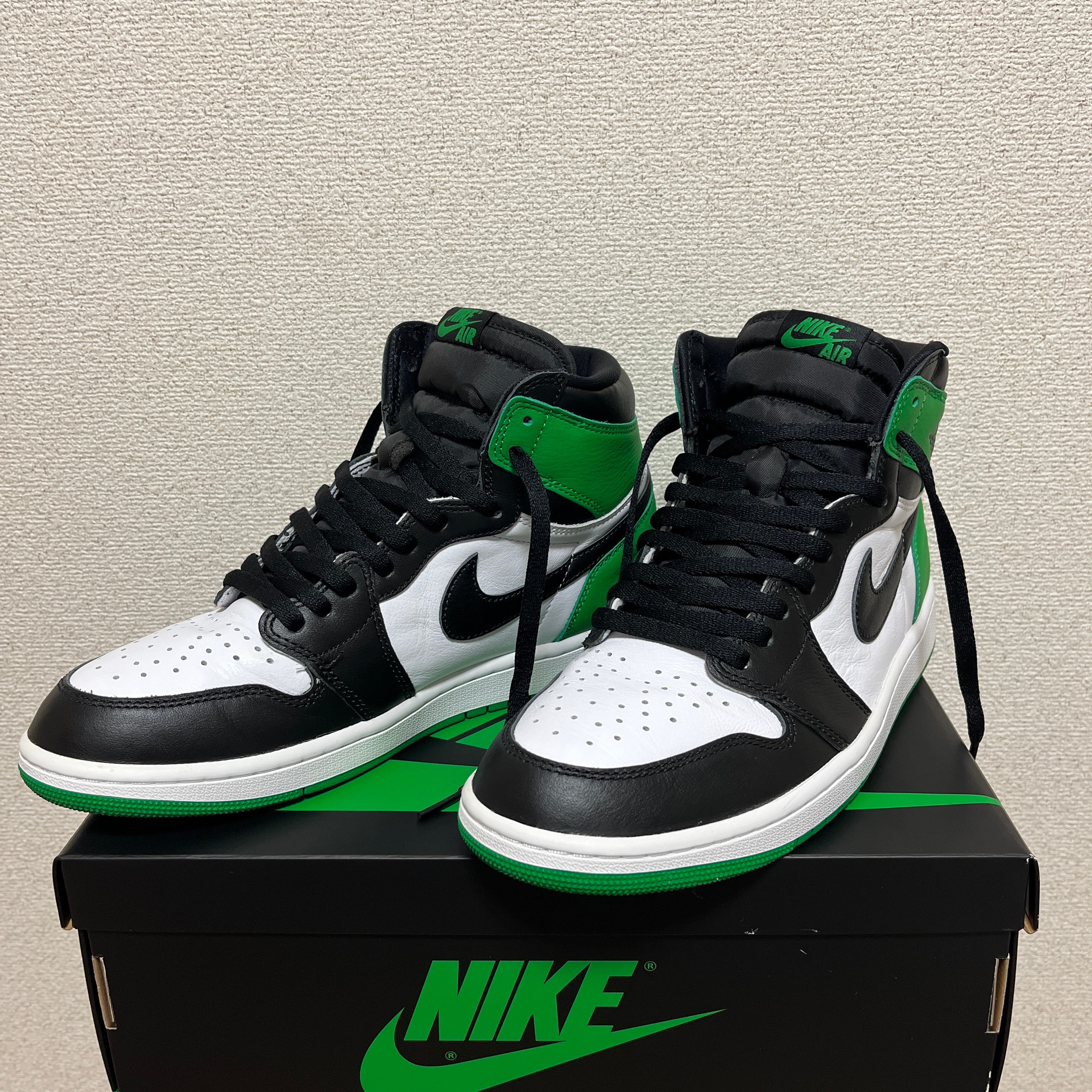 Nike Air Jordan 1 Retro High OG "Celtics/Black and Lucky Green" (2023)
